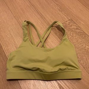 Lululemon sports bra, size 4, size small